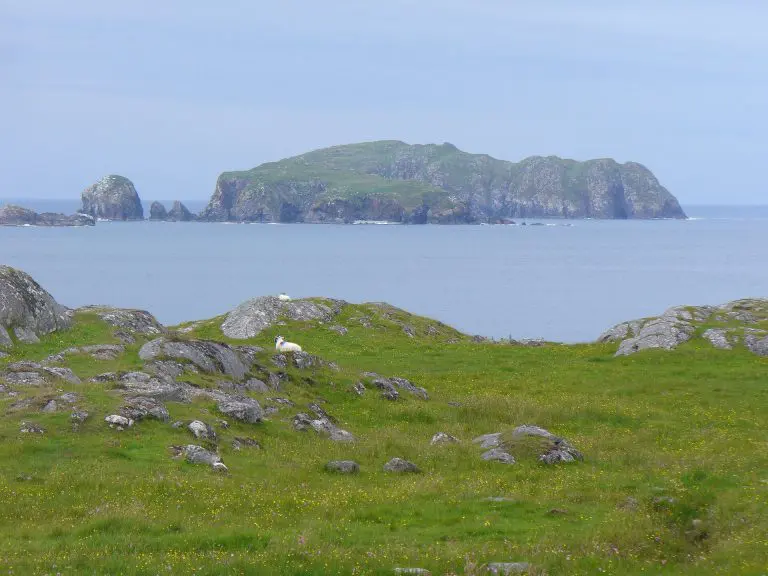 Seanna Chnoc: Bearasaigh and Seanna Chnoc
